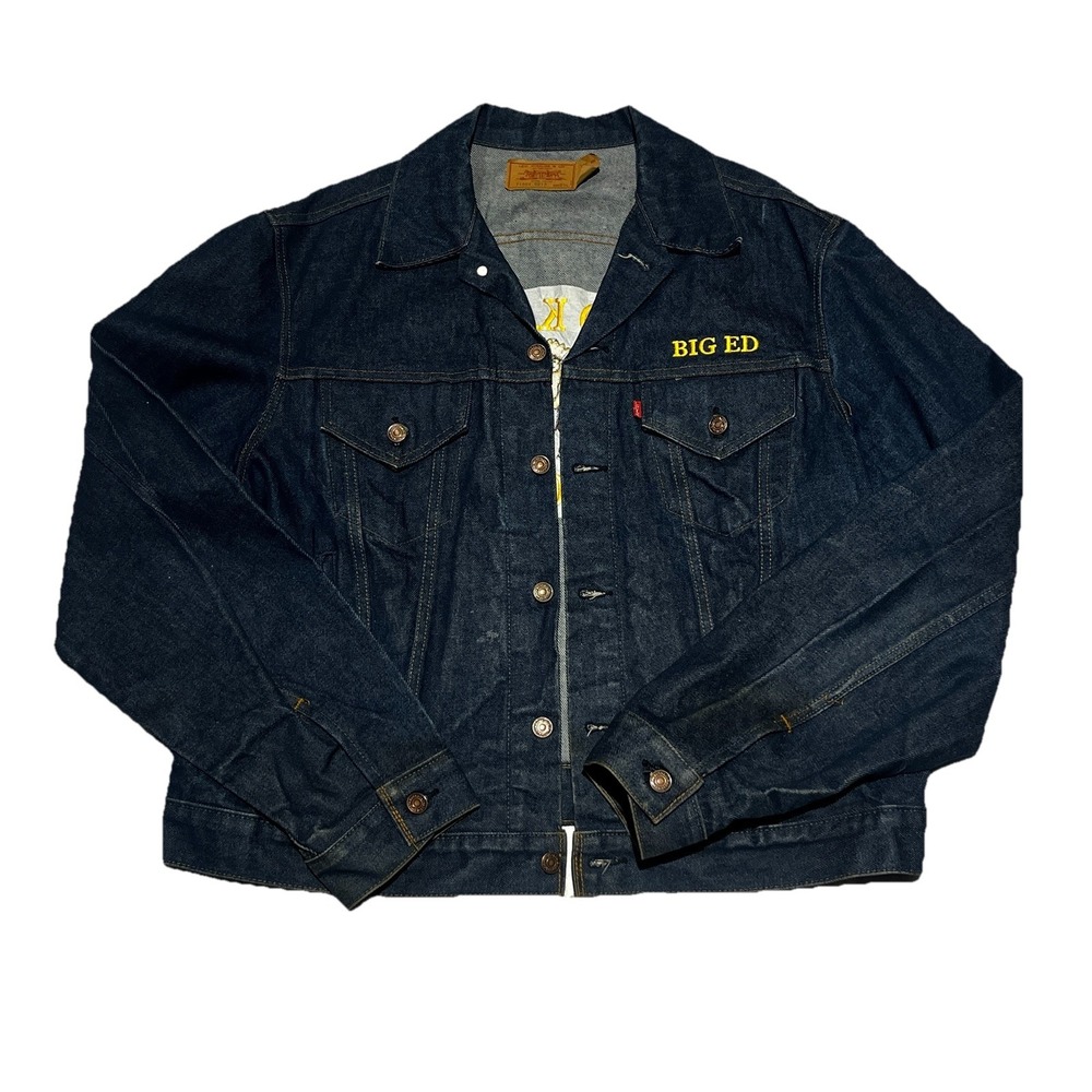 VTG Levi's Trucker Denim Blue Jean Jacket Size 50L 71506-0217 With‎ KC Logo